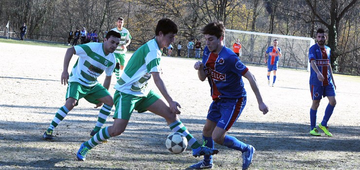 A UD Ourense acaricia o ascenso