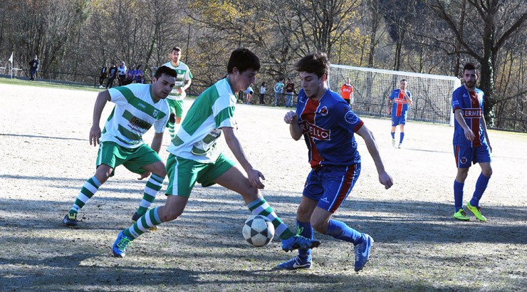 A UD Ourense acaricia o ascenso