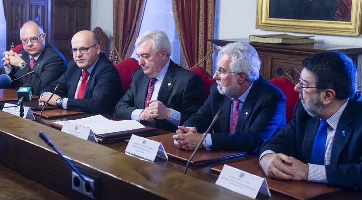 A Deputación reforza o carácter universitario do CHUO financiando prácticas de estudantes de Medicina