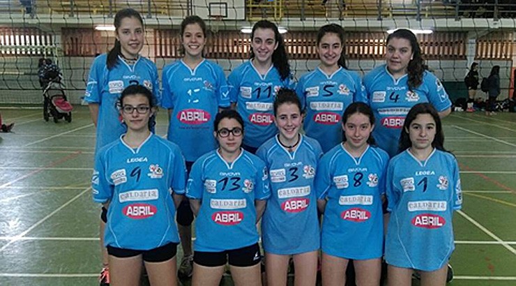 O Club Voleibol Ourense rematou segundo en Tive