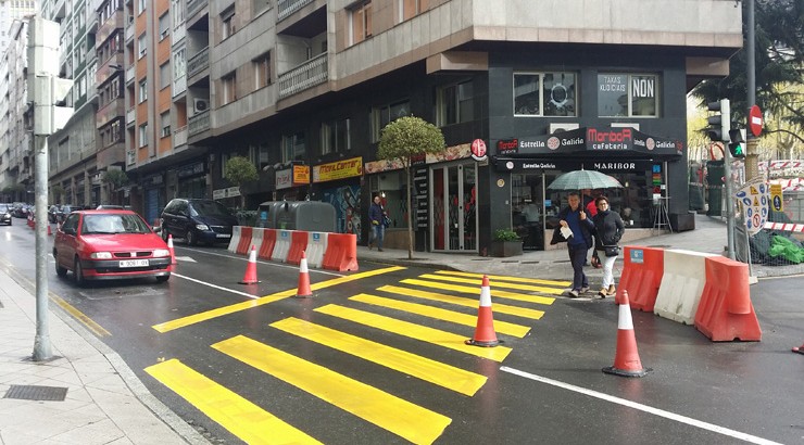 O carril central da avenida da Habana permanecerá cortado ata o martes