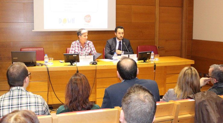 AJE y Down Ourense firman un convenio para impulsar el programa “Emprego con apoio”