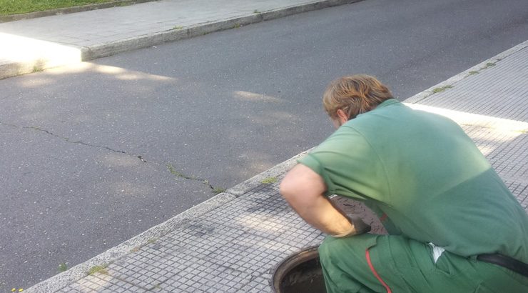 O Concello desratiza o contorno da estación de autobuses