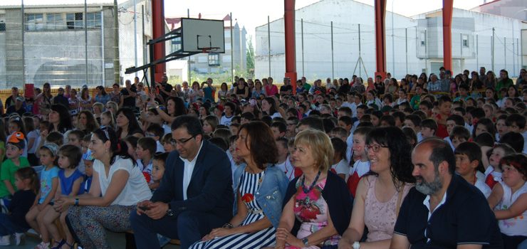 O colexio Rosalía de Castro de Xinzo celebra o seu festival de fin de curso