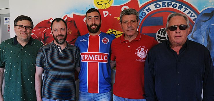 Aitor Martínez para pechar a plantilla