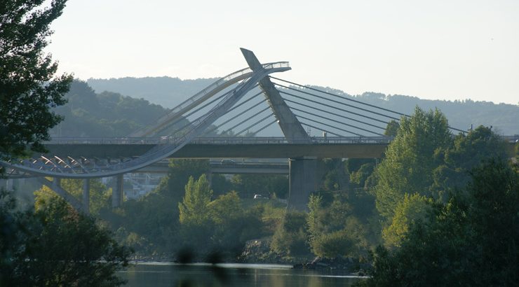 A ponte do Milenio, pechada por obras de conservación