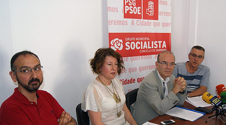 O PSOE de Ourense denuncia que o alcalde quere recuperar a «vella política» de persoal