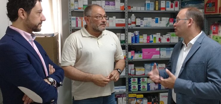 Tellado se compromete ante los farmacéuticos ourensanos a dinamizar las boticas rurales