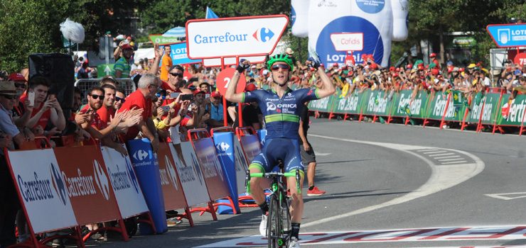 Simon Yates vence en Luintra