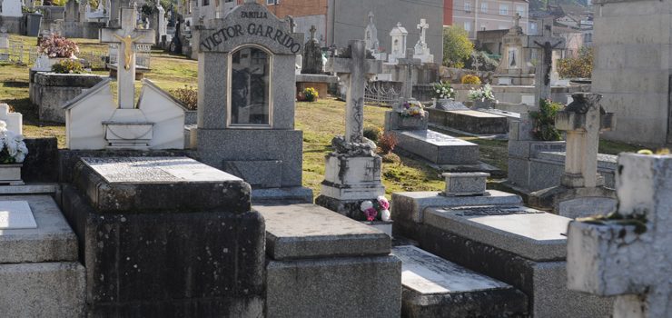 O Concello amplía o horario dos cemiterios e reforza o transporte público por Todos os santos