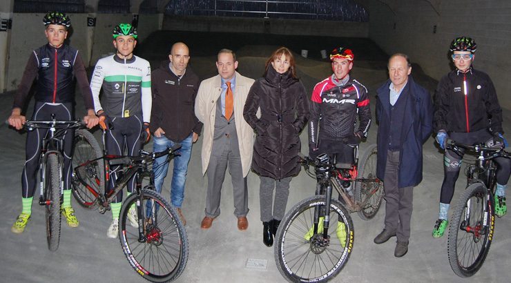 Abre a pista de pump track indoor de Maceda