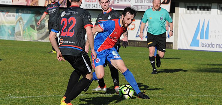 A UD Ourense solventou o partido no primeiro tercio