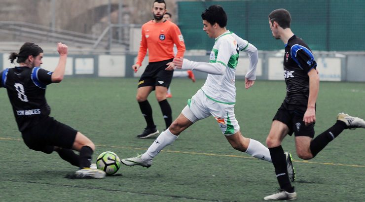 ﻿Os campos de fútbol de Oira e Os Remedios se acondicionarán