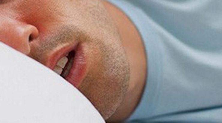 3.000 ourensáns sufren apnea do sono