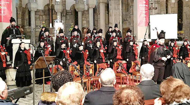 A primeira cantiga ás pulpeiras do Carballiño a compoñen Xosé Luis Foxo e Felipe Senén