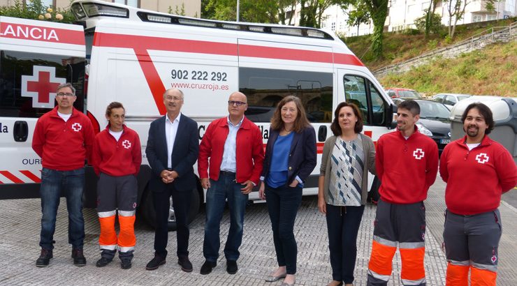 A Deputación de Ourense entrega a Cruz Vermella  unha nova ambulancia para emerxencias