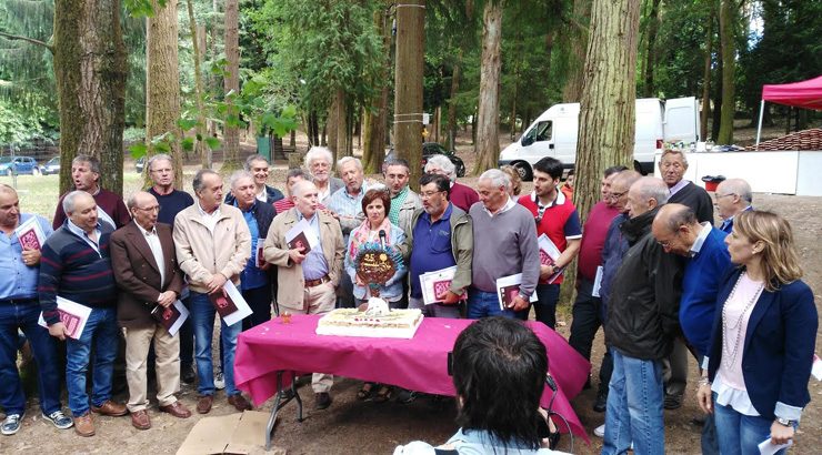 A Festa das parroquias rendeu homenaxe a presidentes e ex presidentes das AA.VV.