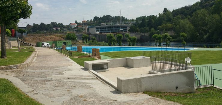 Monterrei e Oira abren as súas piscinas