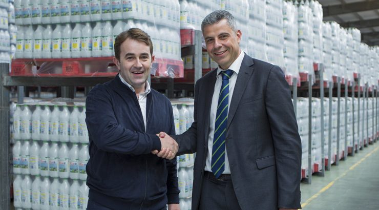 La Obra Social “la Caixa” dona 10.000 litros de leche al Banco de Alimentos de Ourense