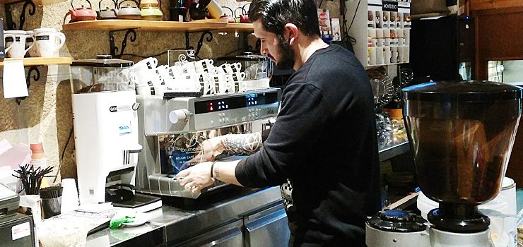 O carballiñés Javier Muradás representará a Galicia no nacional de baristas