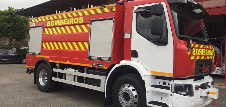 Un camión nodriza contra os incendios da provincia