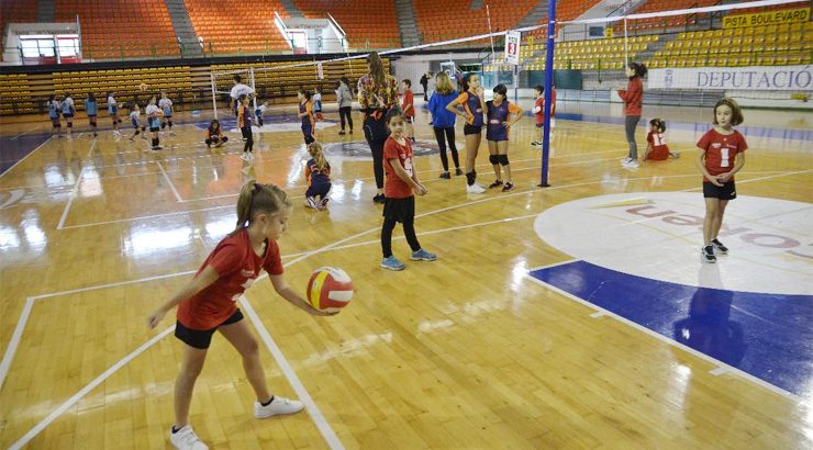 Comienzo de deporte escolar para el Club voleibol San Martiño
