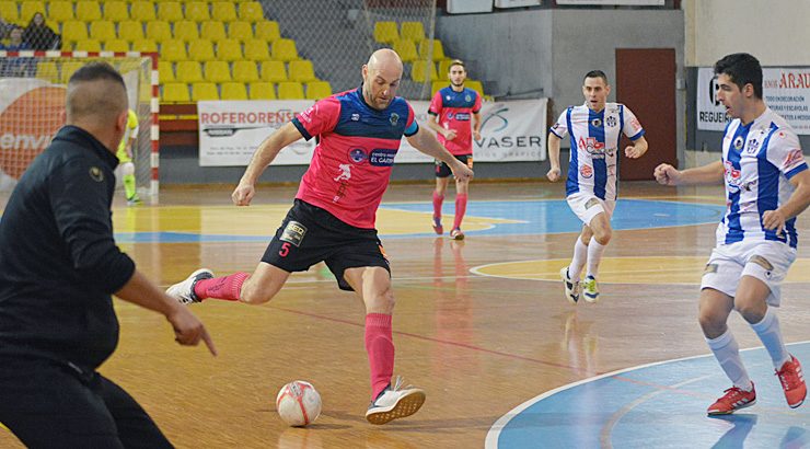 El Sala Ourense sucumbe ante el líder