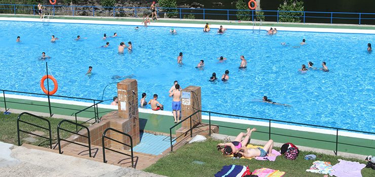 Para darse un chapuzón, piscinasmunicipaisourense.com