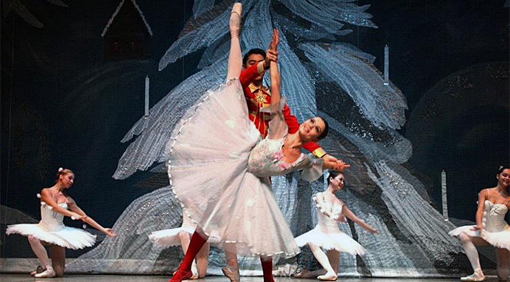 O día de Aninovo o Ballet Nacional Ruso representa «O Crebanoces»