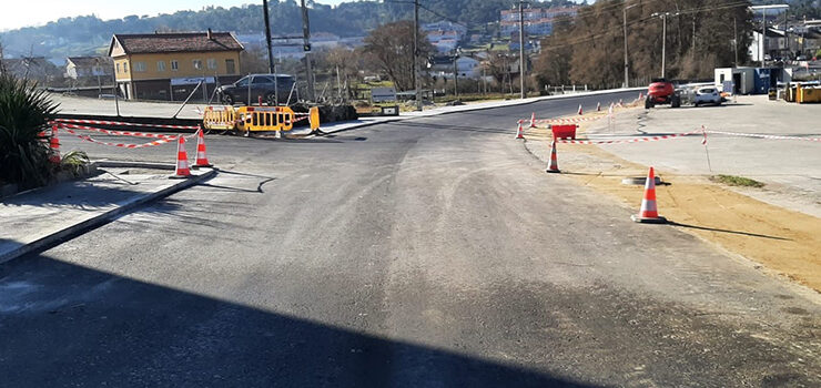 As obras en Seixalbo dunha nova glorieta fan necesarios cambios no tráfico