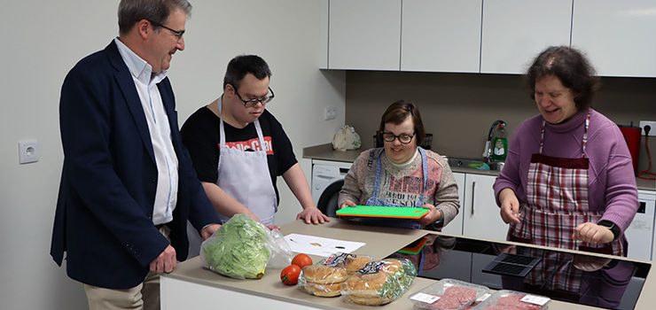 Visita do delegado territorial á Asociación Down Ourense