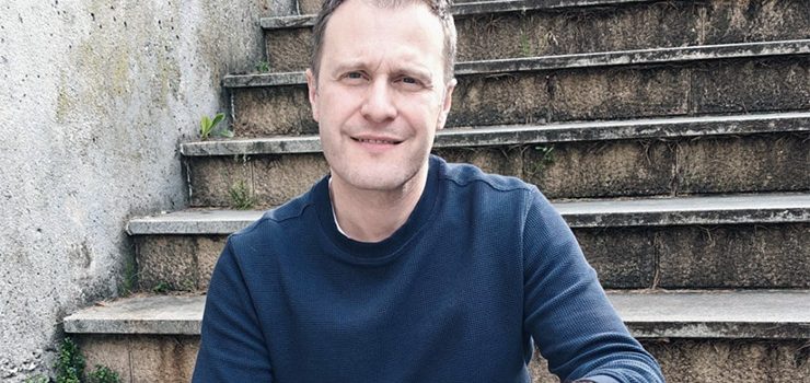 «Caderno de verán é un conxunto de textos líricos que conforman un diario de viaxe»