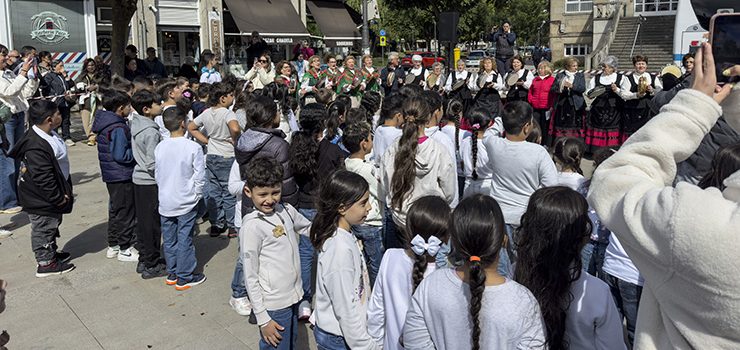 Máis de 600 escolares participaron en Verín na 2ª Xuntanza Intercentros “Os coles cantan”