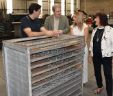 O delegado da Xunta visita Proxecto de Resortes Galicia