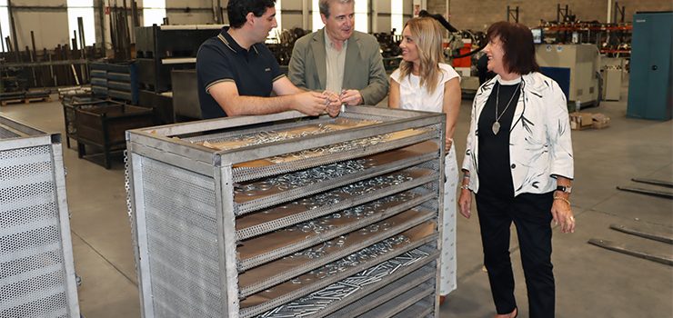 O delegado da Xunta visita Proxecto de Resortes Galicia