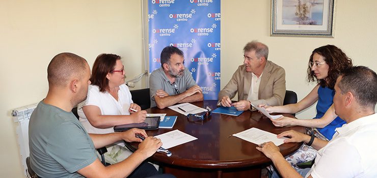 A Xunta destina preto de 263.000 euros á dinamización de seis centros comerciais abertos da provincia de Ourense A Xunta destina preto de 263.000 euros á dinamización de seis centros comerciais abertos da provincia de Ourense