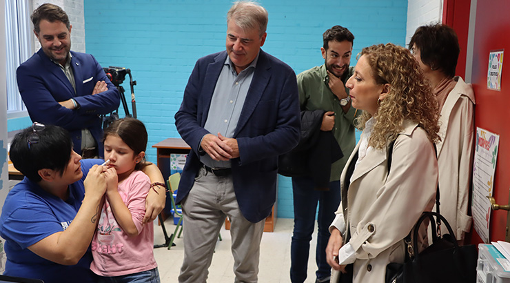 13 colexios da provincia participan no programa piloto de vacinación infantil fronte á gripe 13 colexios da provincia participan no programa piloto de vacinación infantil fronte á gripe